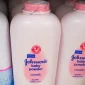Johnson & Johnson: Δίνει 5,5 δισ. για να αποσυρθούν οι αγωγές που συνδέουν το βρεφικό ταλκ με καρκίνο