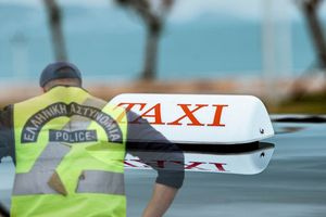 Ταξιτζής για “κλάματα”: Του πήραν το δίπλωμα για επικίνδυνη οδήγηση κι εκείνος συνέχιζε τις επικίνδυνες κούρσες στην Κρήτη!