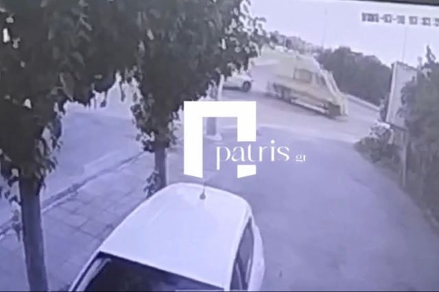 Βίντεο-ντοκουμέντο από τη στιγμή που ασθενοφόρο συγκρούστηκε με ΙΧ στα Χανιά και αναποδογύρισε