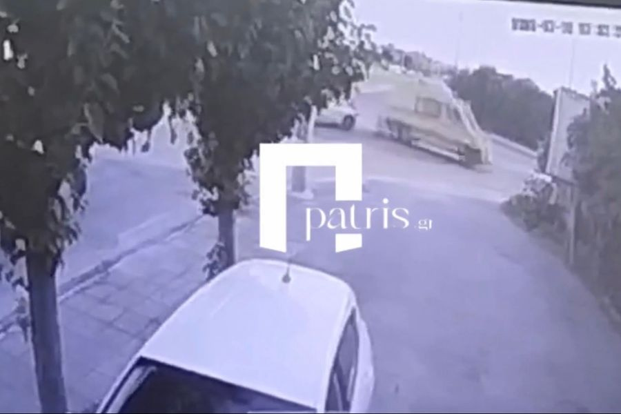 Βίντεο-ντοκουμέντο από τη στιγμή που ασθενοφόρο συγκρούστηκε με ΙΧ στα Χανιά και αναποδογύρισε