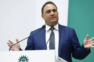 Τσουκαλάς: Κύριε Πρωθυπουργέ, όταν θα χρειαστεί να σηκώσετε το τηλέφωνο στις 3 η ώρα τα ξημερώματα, τον κ. Ντόκο θα συμβουλευτείτε;
