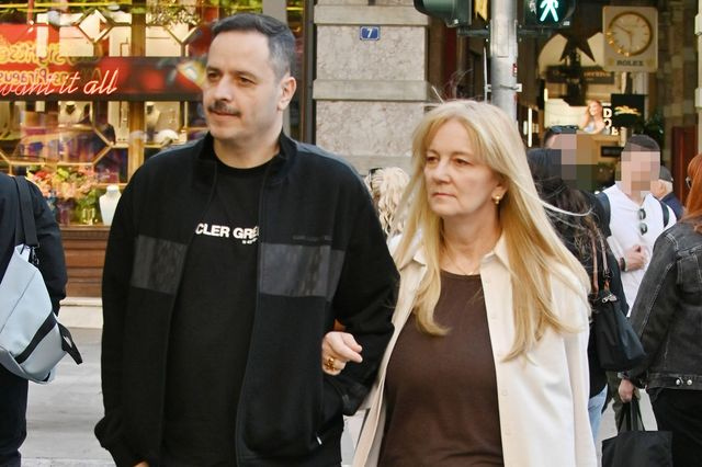 «Μπήκα μπροστά γιατί στενοχωρήθηκα»: Ο Αλέξανδρος Τσουβέλας σπάει τη σιωπή του για τα αρνητικά σχόλια στη σύντροφό του