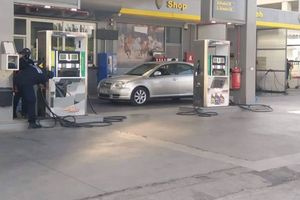 Συναγερμός στον Πειραιά: Αναφορές για διαρροή αερίου από βενζινάδικο -Εκκενώνονται προληπτικά πολυκατοικίες