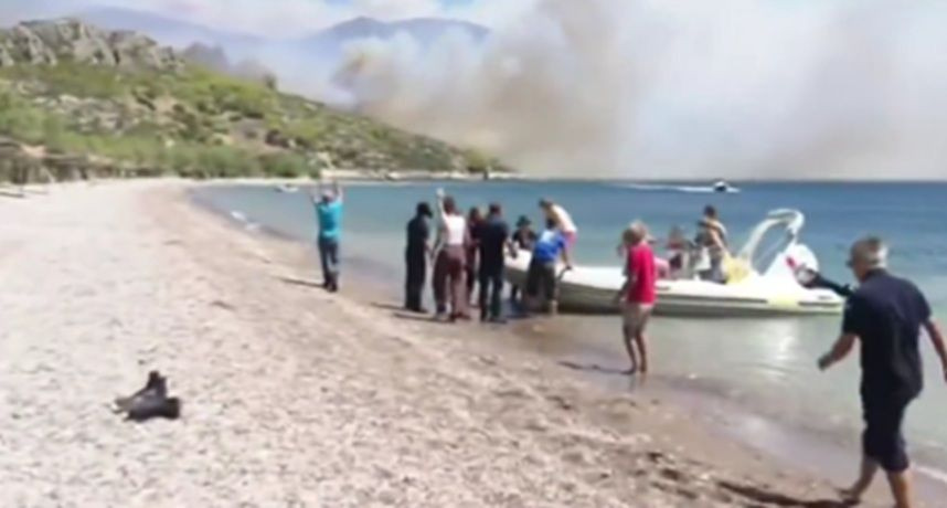 Βοιωτία: Απομακρύνθηκαν διά θαλάσσης 120 άτομα από τον Άγιο Βασίλειο