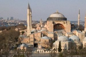 Γιατί συνελήφθησαν Ρώσοι τουρίστες μέσα στην Αγία Σοφία