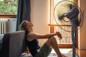 Καύσωνας χωρίς air condition; Το απλό κόλπο για πιο δροσερό αέρα