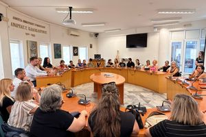 Υπογραφή συμβάσεων για 37 εργαζόμενους στην καθαριότητα των σχολείων του Δήμου Μαλεβιζίου