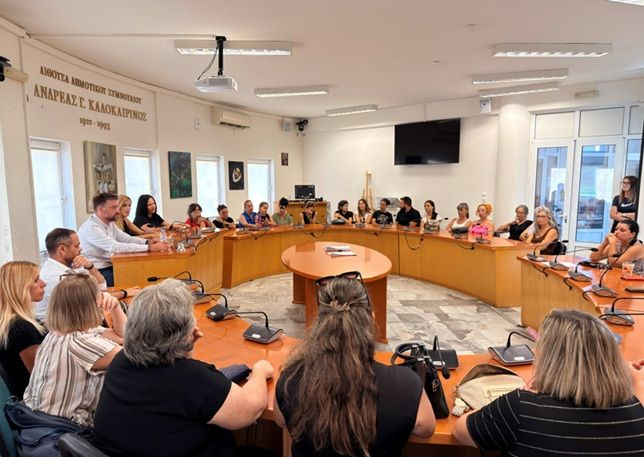 Υπογραφή συμβάσεων για 37 εργαζόμενους στην καθαριότητα των σχολείων του Δήμου Μαλεβιζίου