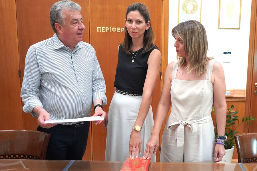 Δύο νέοι υπάλληλοι ορκίστηκαν στην Περιφέρεια Κρήτης