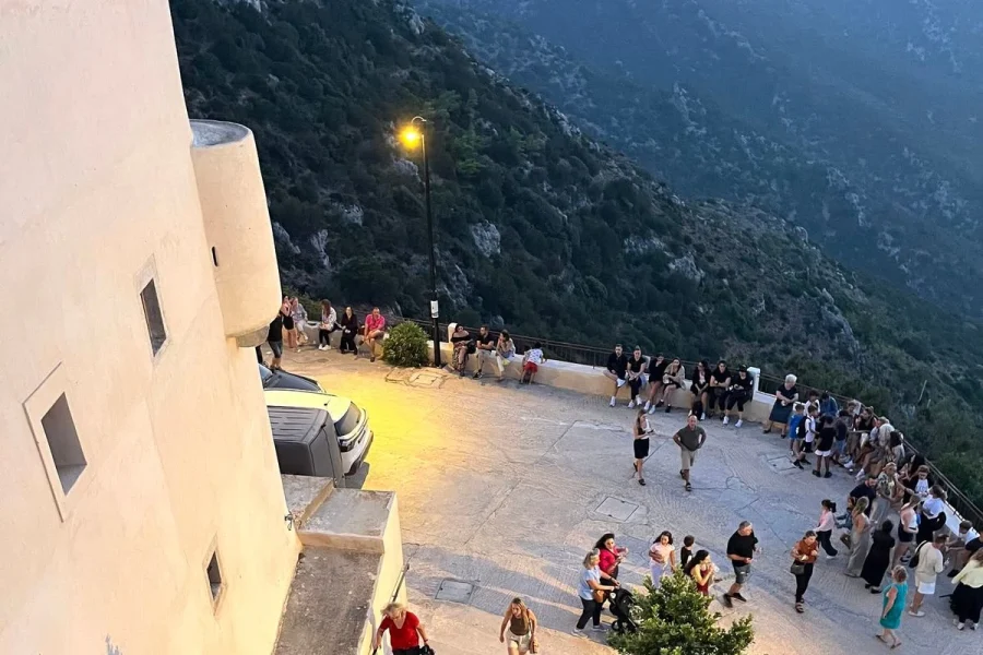 Ορειβατικός Σύλλογος Αγίου Νικολάου: Απογευματινή πεζοπορία στη Μονή Φανερωμένης