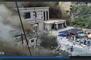 Χάος στο Νεπάλ: Τουλάχιστον 31 νεκροί από πλημμύρες – Εκατοντάδες αγνοούμενοι