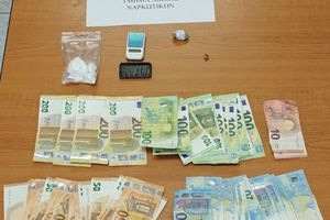 Χειροπέδες σε 21χρονο – Είχε κοκαΐνη, ζυγαριές και 3.000 ευρώ