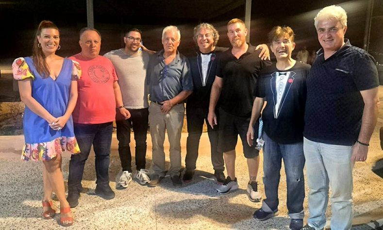 Δήμος Πλατανιά: Με επιτυχία πραγματοποιήθηκε η μουσικοθεατρική παράσταση «Παράστασις ΠεριΩπής» στο λιμανάκι
