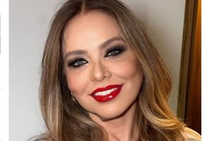 Ορνέλα Μούτι: Στα 71 της “γκρέμισε” το Instagram με κόκκινο κραγιόν και smokey eyes!