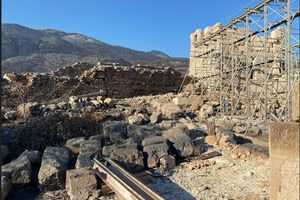 ΥΠΠΟ: Αυτοψία της Λ. Μενδώνη στα Αιγόσθενα για τις επιπτώσεις της πυρκαγιάς