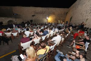 Μάγεψε η μουσικοχορευτική παράσταση του Φεστιβάλ Κρήτης «Donna Nobis Pace – Echoes of Hope»