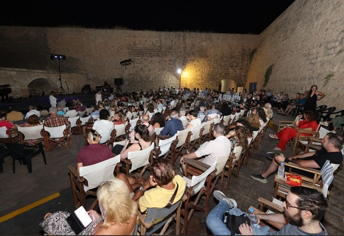 Μάγεψε η μουσικοχορευτική παράσταση του Φεστιβάλ Κρήτης «Donna Nobis Pace – Echoes of Hope»