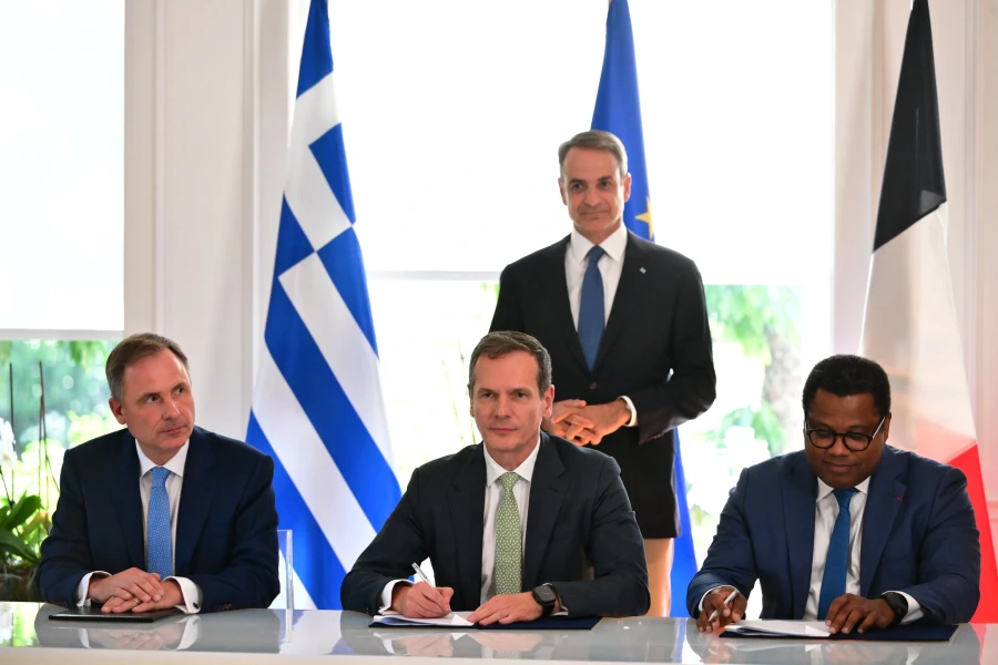 Μητσοτάκης στην υπογραφή συμφωνίας για την ηλεκτρική διασύνδεση Ελλάδας – Κύπρου: «Ισχυρή ψήφος εμπιστοσύνης» η είσοδος της Meridiam στην GSI