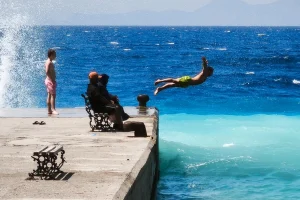 Καιρός: Δεκαπενταύγουστος με χαμηλές θερμοκρασίες και μελτέμια – Η ανάρτηση του Θοδωρή Κολυδά