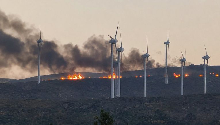 Φωτιά στη Σητεία: Μεγάλη κινητοποίηση της Πυροσβεστικής