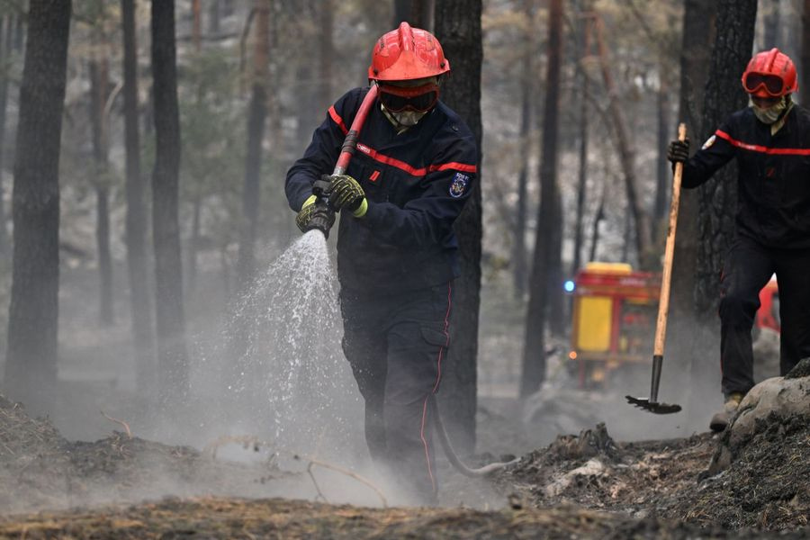Γαλλία: 420 συλλήψεις για εμπρησμούς και φωτιές από αμέλεια