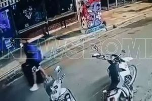 Κυψέλη: Η στιγμή που ο Αφγανός κυκλοφορεί με τη βαλίτσα και το πτώμα της 38χρονης Βρετανίδας