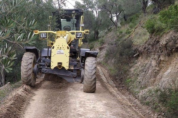 Πρόγραμμα καθαρισμού δημοτικών και αγροτικών δρόμων σε Αμνάτο, Ελεύθερνα και Αρχαία Ελεύθερνα