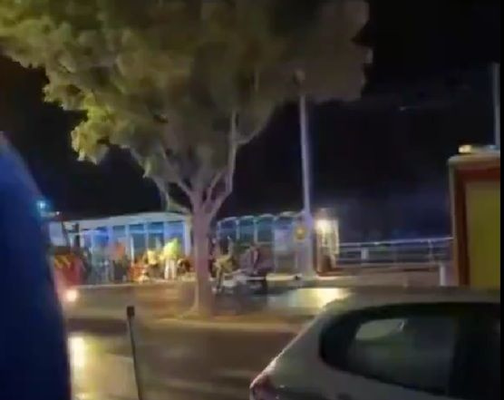 Γαλλία: Δύο νεκροί και 10 τραυματίες αφού άνδρας έπεσε “σκόπιμα” με το αυτοκίνητό του σε πεζούς στην πόλη Καν