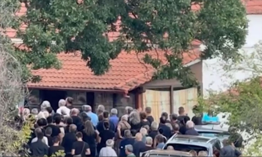 Βέροια: Θρήνος στο τελευταίο «αντίο» στην 18χρονη που «έσβησε» στα νερά του καταρράκτη Δερματά