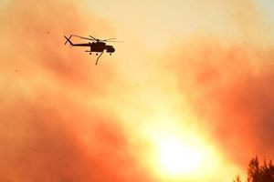 Bloomberg: Η σύγκρουση των ελικοπτέρων στην Ελλάδα αποκαλύπτει τους κινδύνους της αεροπυρόσβεσης στην Ευρώπη