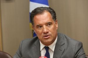 Γεωργιάδης για θάνατο Μαζωνάκη: Οφείλουμε να ελέγξουμε τις συνθήκες του περιστατικού – Η «υποτιθέμενη κλινική» είχε άδεια παθολογικού ιατρείου