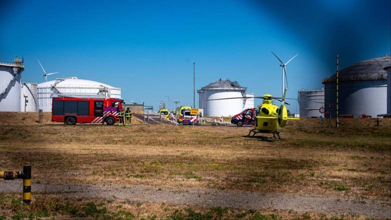 Ολλανδία: Ένας νεκρός και τραυματίες από έκρηξη σε διυλιστήριο στο λιμάνι του Ρότερνταμ