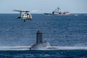 Οι…ήρεμοι χειρισμοί της «γαλάζιας» παράταξης άνοιξαν την όρεξη στην «Γαλάζια Πατρίδα»- Οι Γάλλοι που μπήκαν στο καλώδιο, κάνουν δουλειές και με τους Τούρκους- Γιατί ο Κυριάκος θα έπρεπε να είχε…εφεύρει τον Αλέξη-«Κόμμα δυο γυναικών» η «Ελπίδα», που καταρρέει…