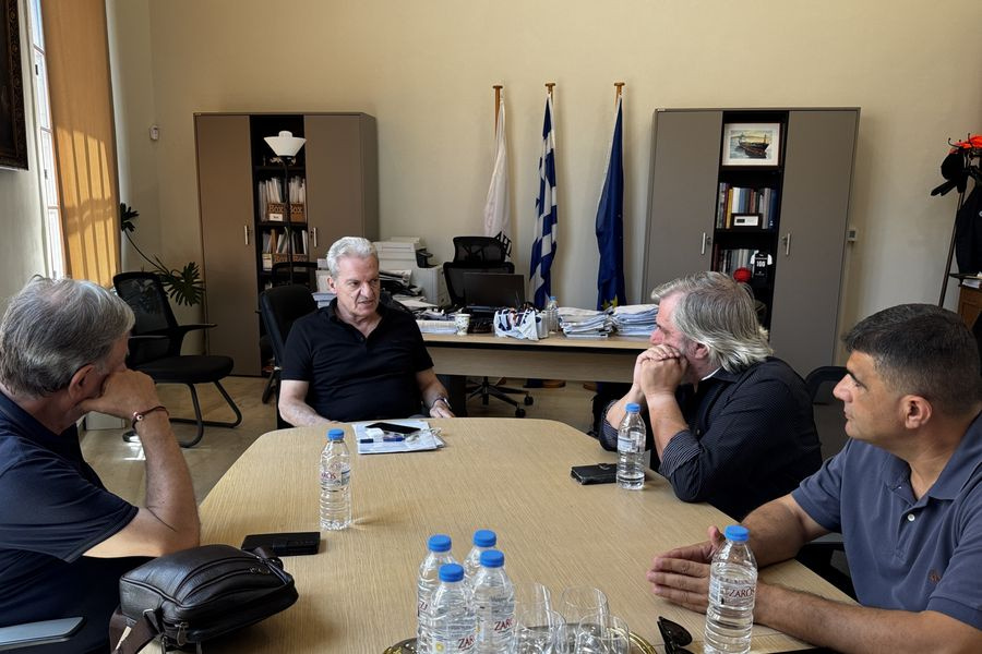Συνάντηση του Δημάρχου Ηρακλείου με τη Διοίκηση του Ερασιτέχνη ΟΦΗ