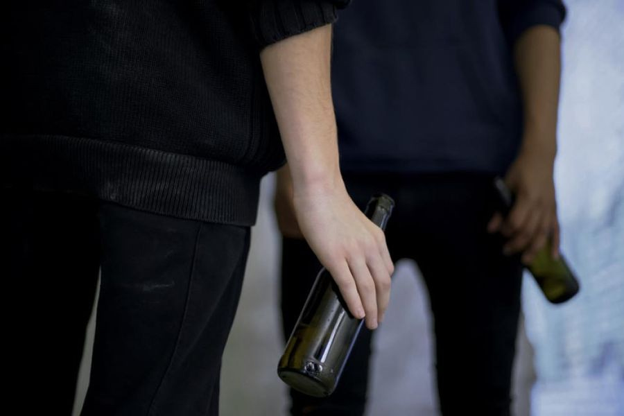 Ηράκλειο: Στο νοσοκομείο 16χρονος μετά από κατανάλωση αλκοόλ – Συνελήφθησαν οι γονείς του