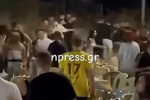 Χαμός σε πανηγύρι στο Αντίρριο – Παρέες πιάστηκαν στα χέρια μετά… μουσικής