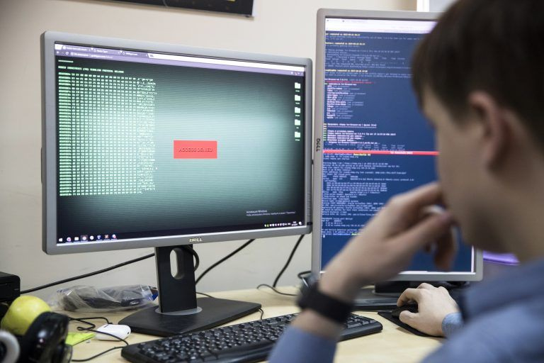 Κυβερνοεπίθεση στο Βερολίνο: Χάκερς απαιτούν 30 bitcoin (2,5 εκατ. ευρώ) και απειλούν να δημοσιοποιήσουν προσωπικά δεδομένα