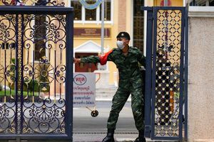 Ταϊλάνδη: Πρώην βουλευτής άνοιξε πυρ σε κυβερνητικό γραφείο – Δύο τραυματίες