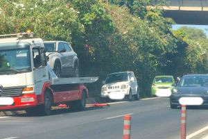 Καραμπόλα τριών οχημάτων στον ΒΟΑΚ κάτω από τη γέφυρα του Δαράτσου
