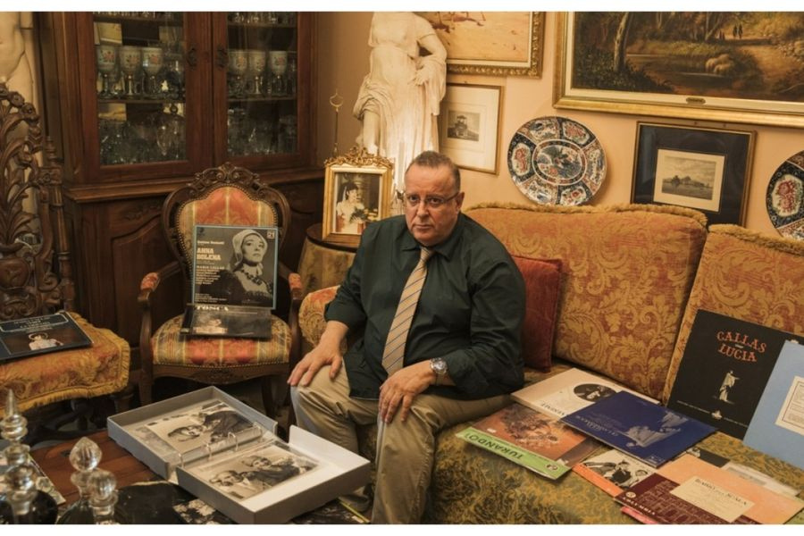 Πέθανε ο συλλέκτης του έργου της Μαρίας Κάλλας, Δημήτρης Πυρομάλλης, που δώρισε το 2023 τη συλλογή του στην Εθνική Λυρική Σκηνή