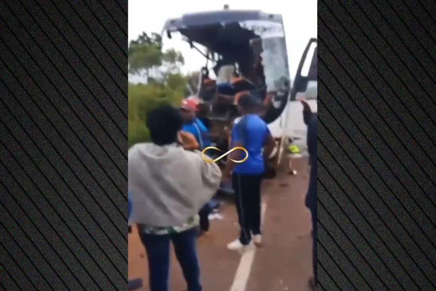 Τουλάχιστον 16 νεκροί και 40 τραυματίες σε τροχαίο στο Καμερούν, λεωφορείο προσέκρουσε σε φορτηγό