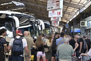 Κορυφώνεται η έξοδος του Αυγούστου: Γεμάτα πλοία και ΚΤΕΛ ενόψει Δεκαπενταύγουστου