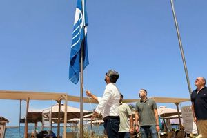 Χανιά: Εξαιρετικής ποιότητας τα νερά στην παραλία της Νέας Χώρας