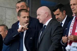 Δεν αλλάζει την στάση της η UEFA: «Χάθηκε η εμπιστοσύνη στο πρόσωπο του Ινφαντίνο»