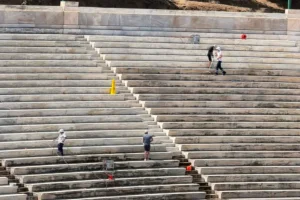 Το Καλλιμάρμαρο λάμπει ξανά – Συνεχίζονται οι εργασίες και στο Ολυμπιακό κολυμβητήριο Αθηνών