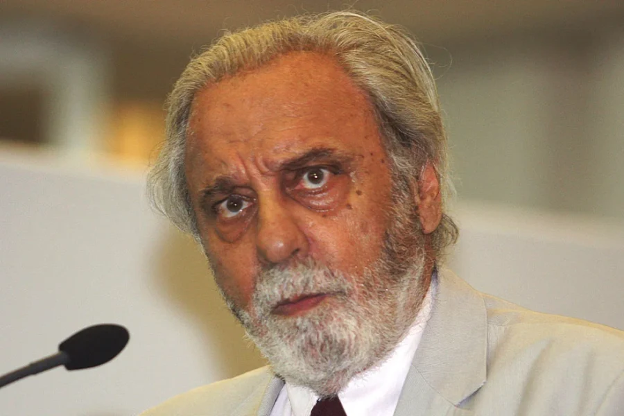 Μεσίστια η σημαία στην Ακαδημία Αθηνών για τρεις μέρες: «Το κενό που αφήνει ο Κωνσταντίνος Τσουκαλάς είναι δυσαναπλήρωτο»