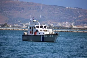 Τουριστικά σκάφη συγκρούστηκαν στους Αντίπαξους – Τρία άτομα στο Κέντρο Υγείας