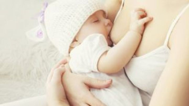 Παγκόσμια Εβδομάδα Μητρικού Θηλασμού: Τα οφέλη για μητέρα και βρέφος – Γιατί η Ελλάδα εξακολουθεί να υστερεί