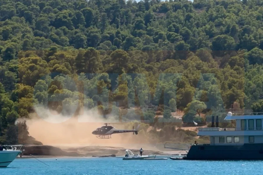 Σπέτσες: Τι ισχυρίστηκαν οι χειριστές του ελικοπτέρου που προσγειώθηκε σε παραλία – Ελεύθερος ο 39χρονος επιβάτης που είχε ναρκωτικά
