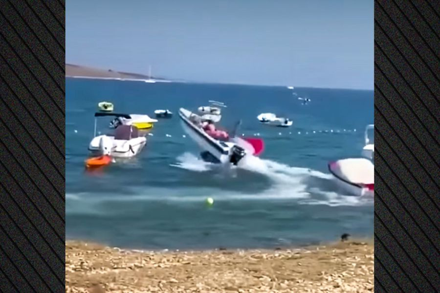 Ατζαμής χειριστής σκάφους έχασε τον έλεγχο και… καβάλησε δύο ακόμη πλοιάρια